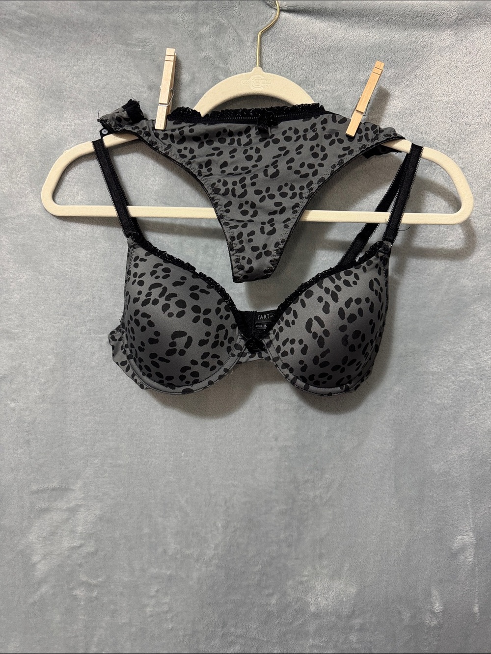 Tart Gray & Black Leopard Print Lace-Trim Bra and Thong Set